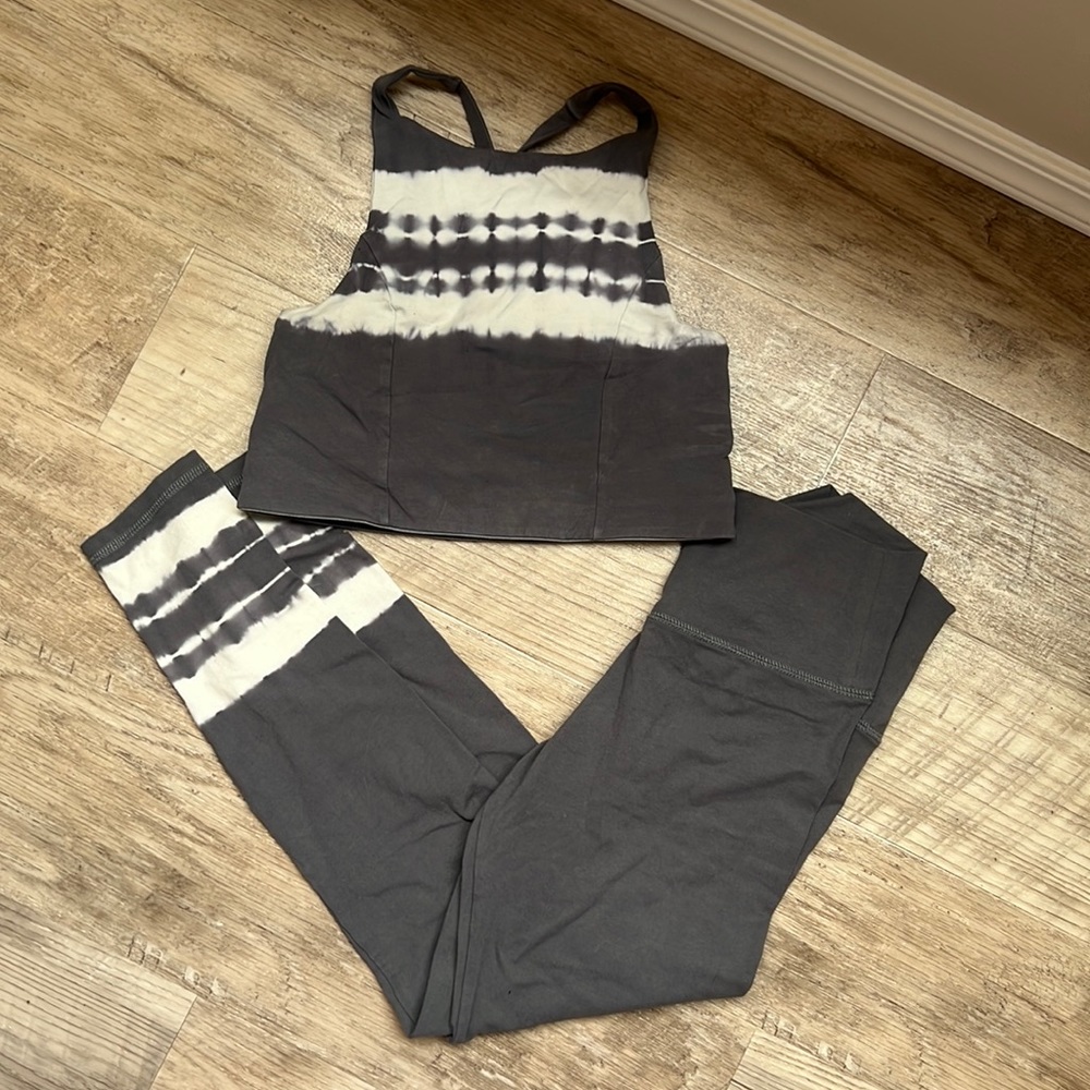 Aerie Matching Sports Bra and Legging Set